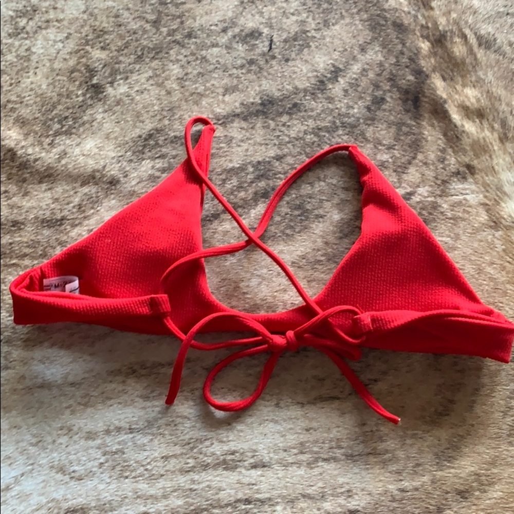 Bikini - Picture 2 of 3